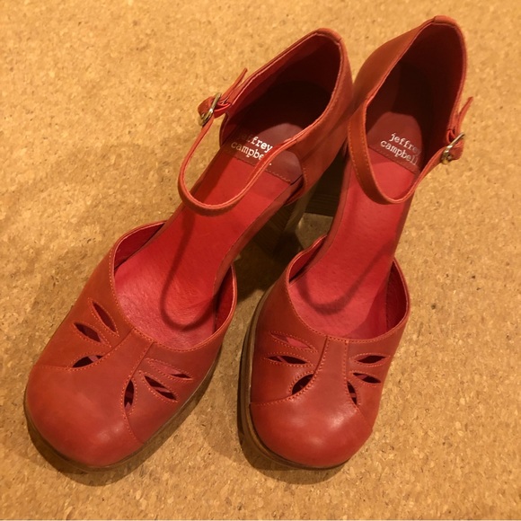 Jeffrey Campbell Star Man Pump in red - Picture 5 of 14